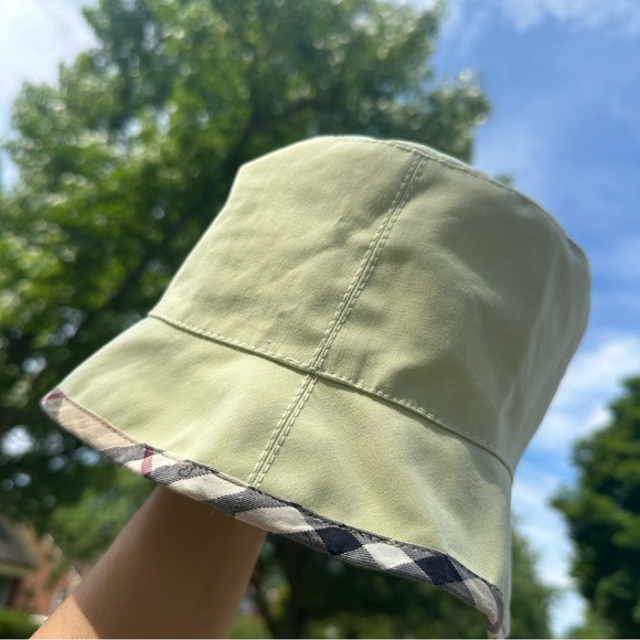 Burberry hat - Picture 2 of 6